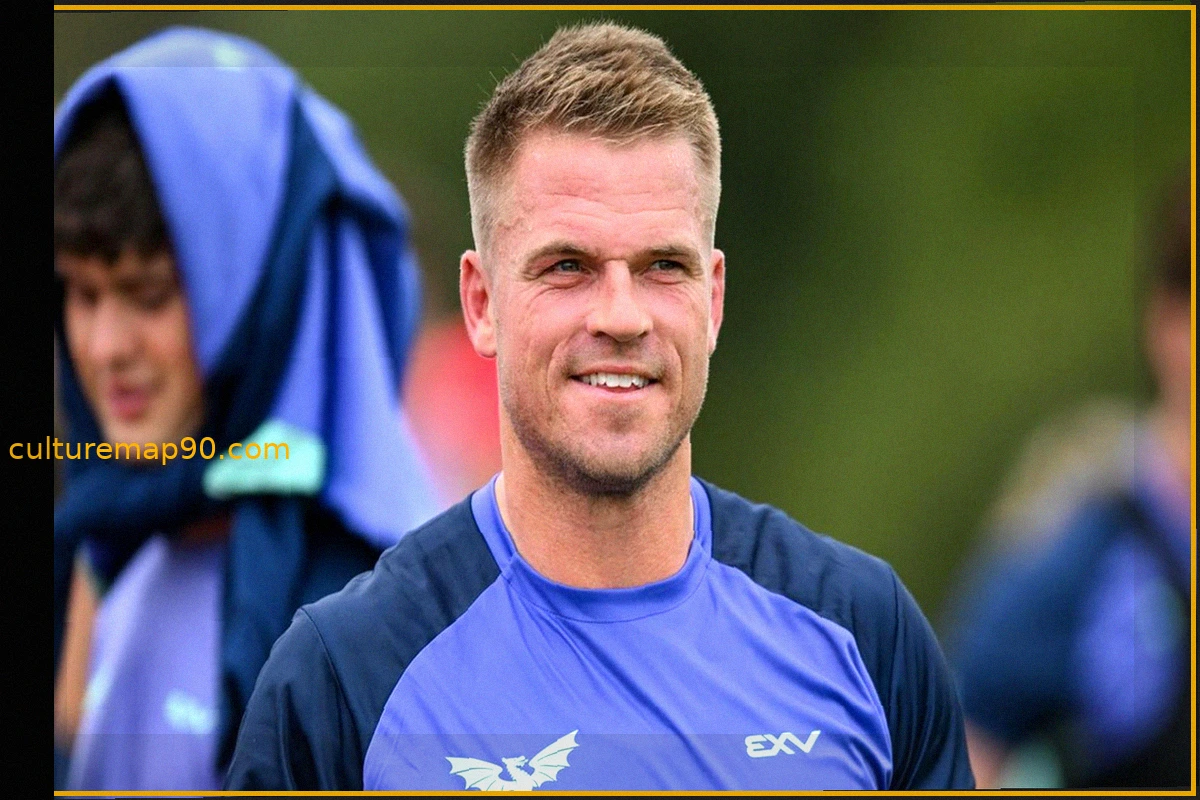 Gareth Anscombe's Scarlets Debut Delayed by Registration Issues