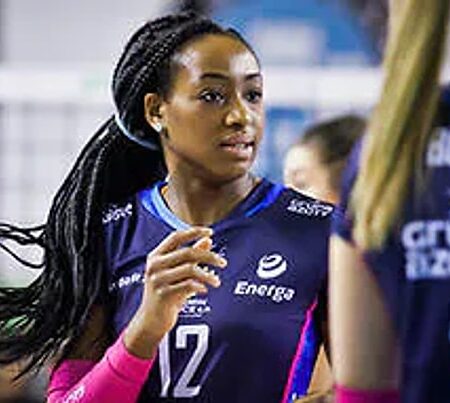 Chiaka Ogbogu Returns to Istanbul