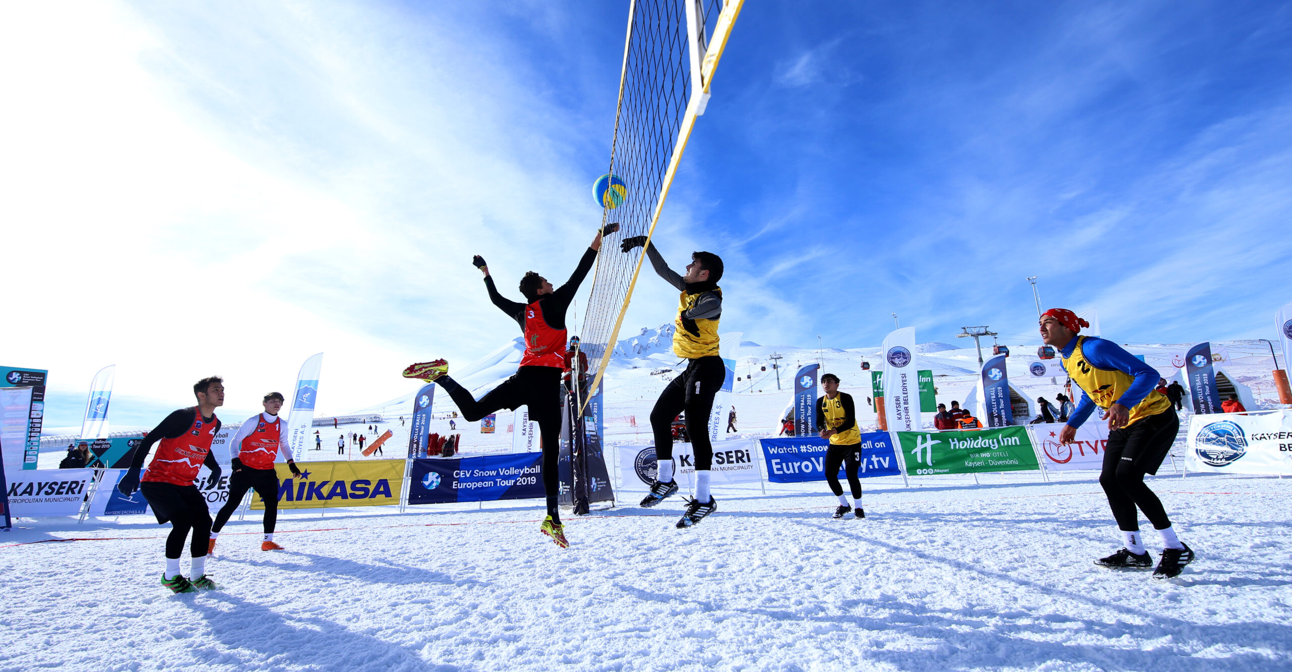 Preview Snow Volleyball: The Explosive Growth of a Winter Sport