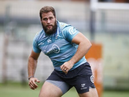 Thomas du Toit Rejects European Bids, Returns to Sharks for Family Reasons