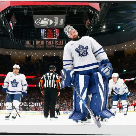 Toronto Maple Leafs Goaltender Anthony Stolarz Sidelined After Puck to Throat Injury