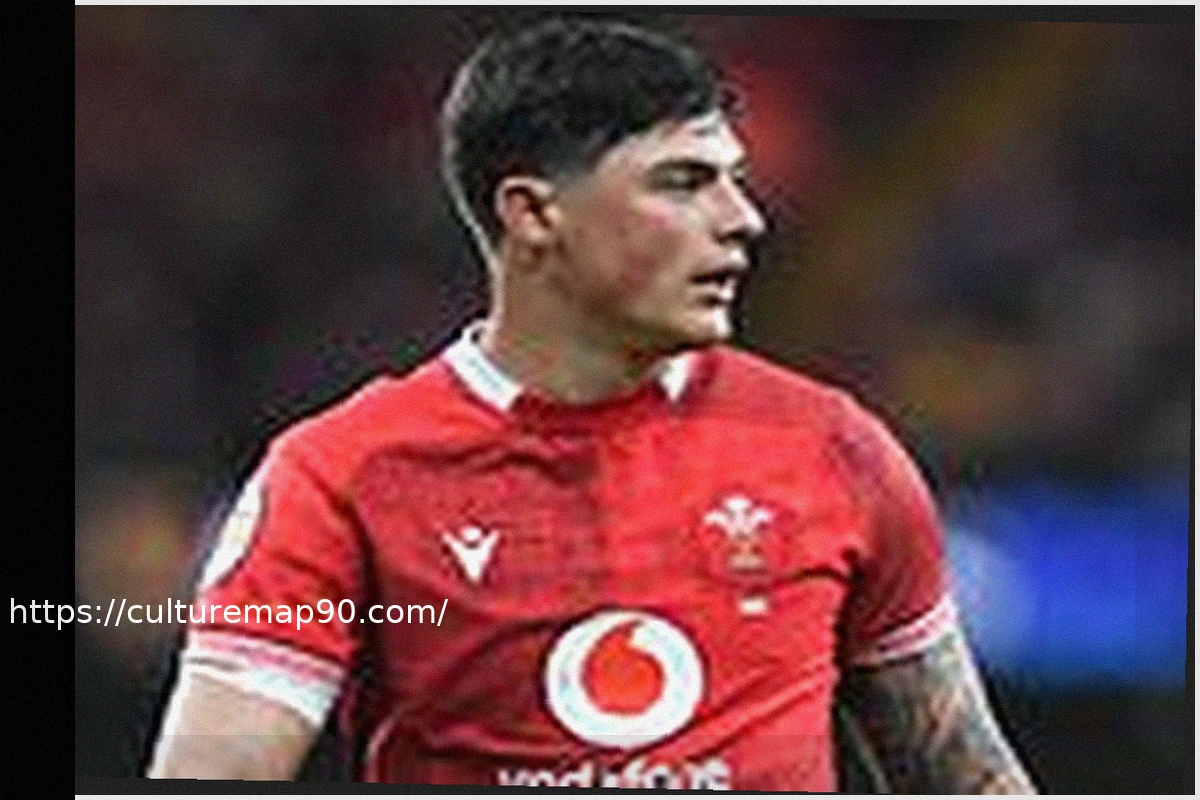 Preview Louis Rees-Zammit sets himself lofty target with Bristol and Wales as he sends warning after return from his NFL stint