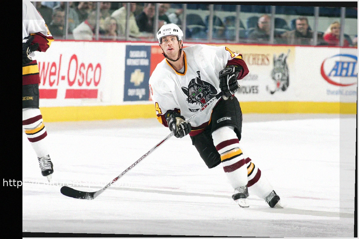 Preview Former NHL Player Accused of Harassing Ex-Police Chief in Scituate