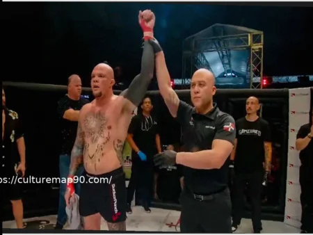 Энтони Смит одержал победу над Чейзом Шерманом в бою MMA без перчаток