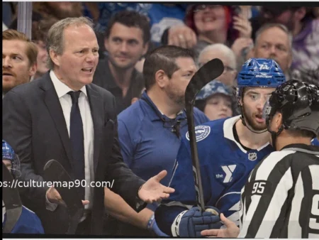 Расследование НХЛ после травмы Холмберга из «Лайтнинг» при столкновении с дверью штрафного бокса