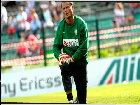 Tragedia Manninger: Ex-Juve Goalkeeper Dies at 48 in Road Accident