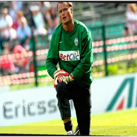 Tragedia Manninger: Ex-Juve Goalkeeper Dies at 48 in Road Accident