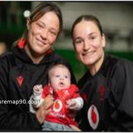 Малыш Ральфи принес радость в лагерь Уэльса