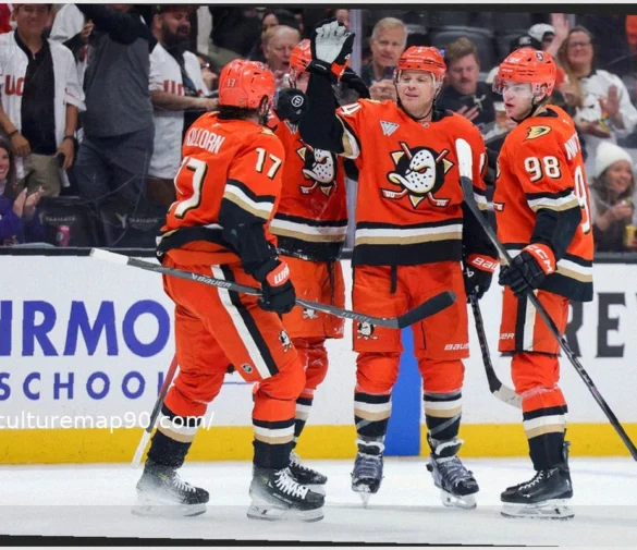 Первый хет-трик Джона Карлсона в НХЛ помог “Дакс” разгромить “Шаркс” и прервать серию из 6 поражений