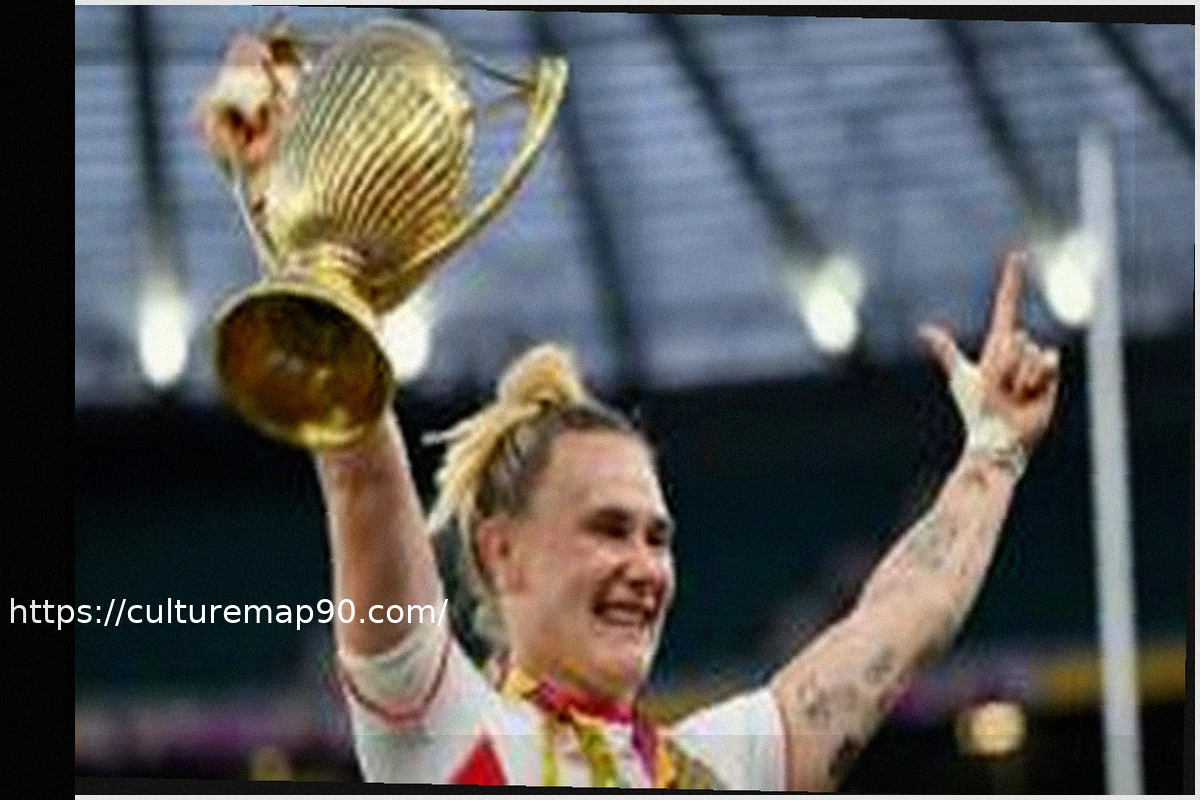 Preview Red Roses stars in line for £100k to retain World Cup